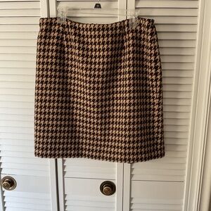 Talbots Houndstooth wool Skirt - Black and Tan. 14 WP